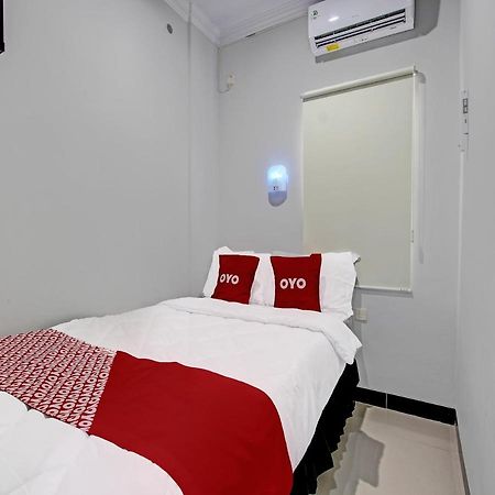 Oyo 91686 Triple S Hotel Malioboro Yogyakarta Eksteriør bilde