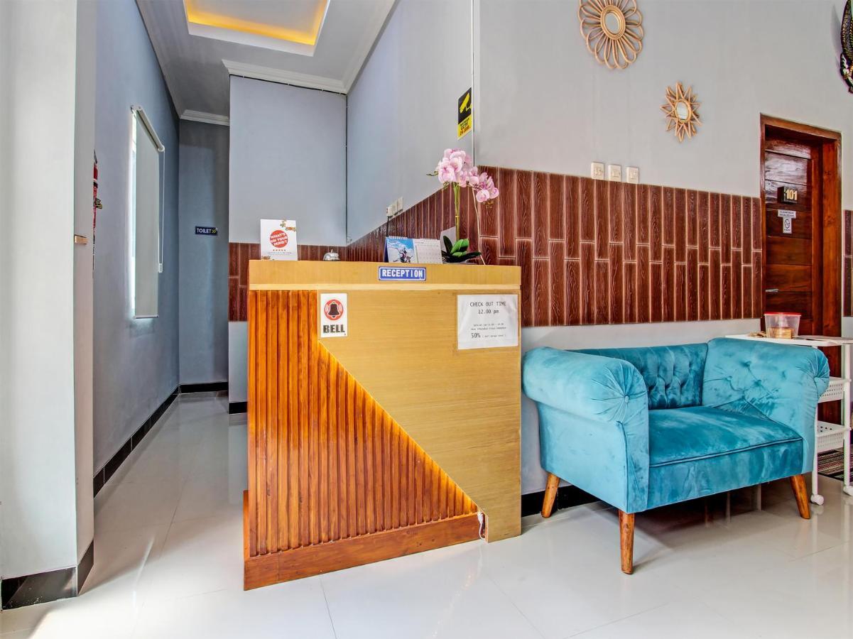 Oyo 91686 Triple S Hotel Malioboro Yogyakarta Eksteriør bilde
