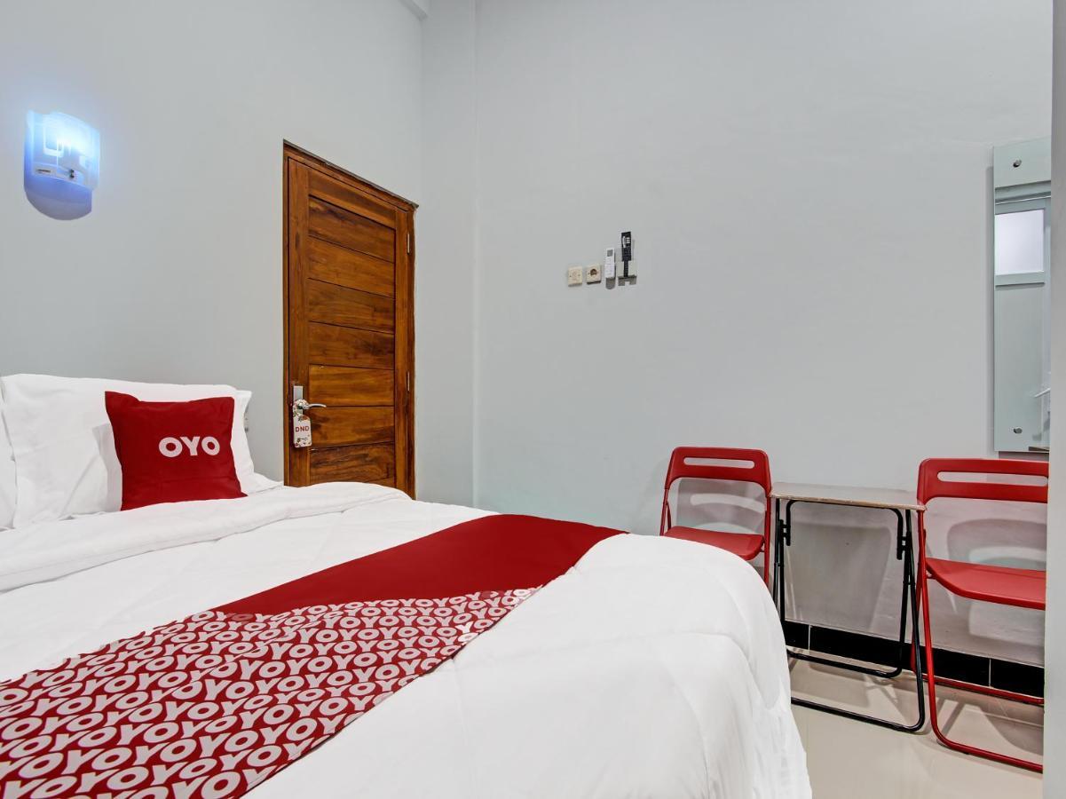 Oyo 91686 Triple S Hotel Malioboro Yogyakarta Eksteriør bilde