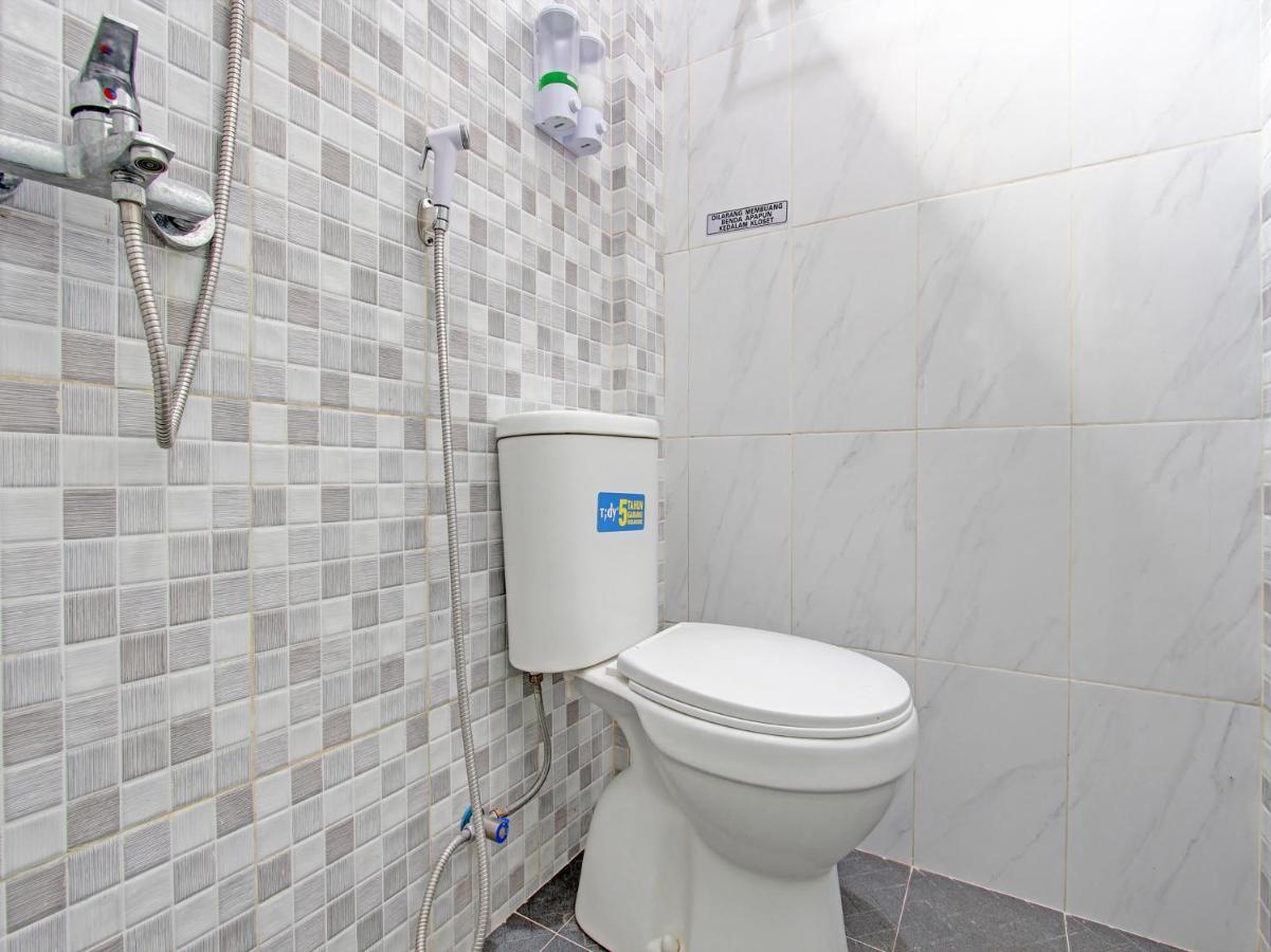 Oyo 91686 Triple S Hotel Malioboro Yogyakarta Eksteriør bilde
